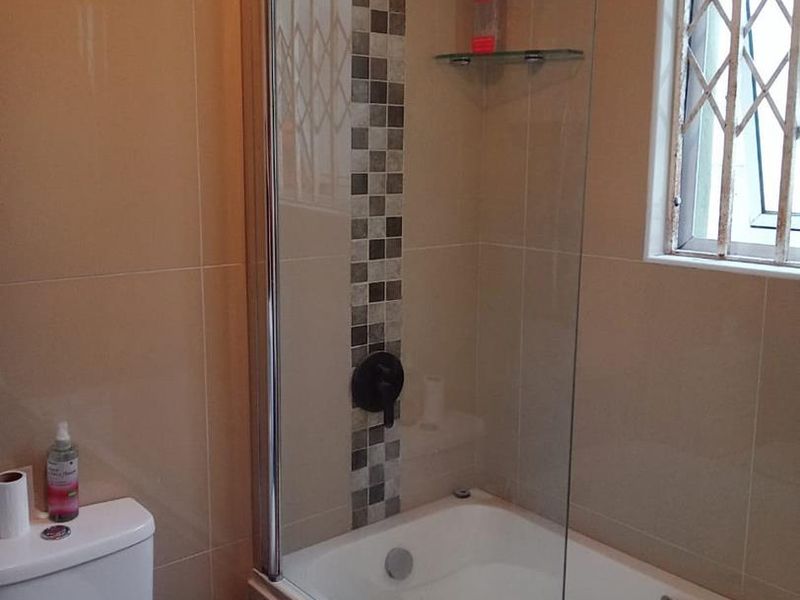 2-BEDROOM HOUSE FOR SALE – FOUNTAIN HEAD, BLUE DOWNS - Photo 9