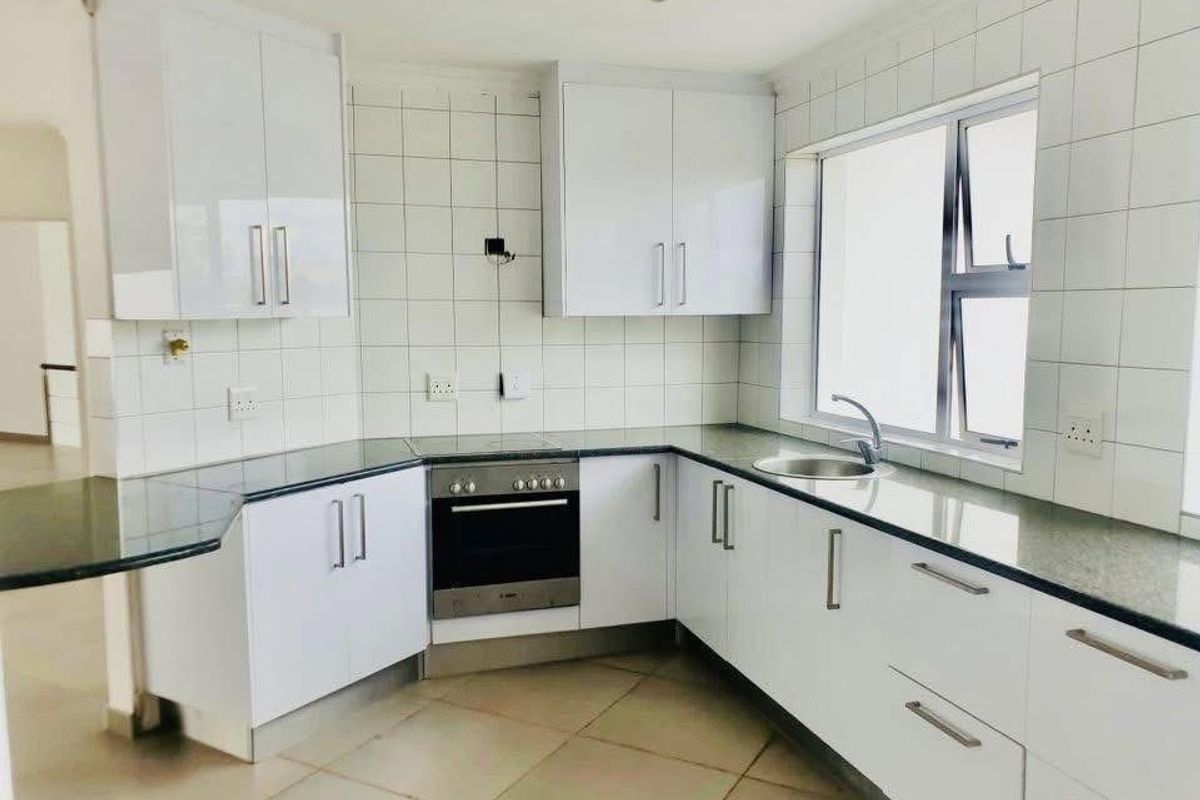 Beautiful 4-Bedroom House For Sale - KLEIN WINDHOEK - Photo 5