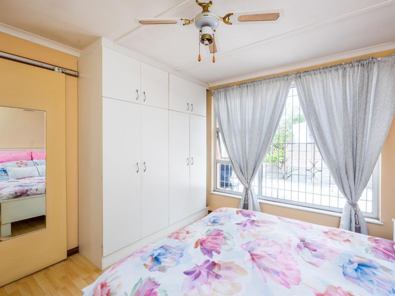 Discover Your Dream Home: Comfort and Convenience Combined!" - Photo 10