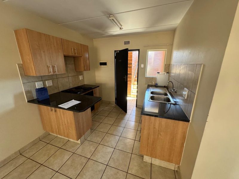 Property To Let in Boardwalk Heights, Pretoria - Photo 2
