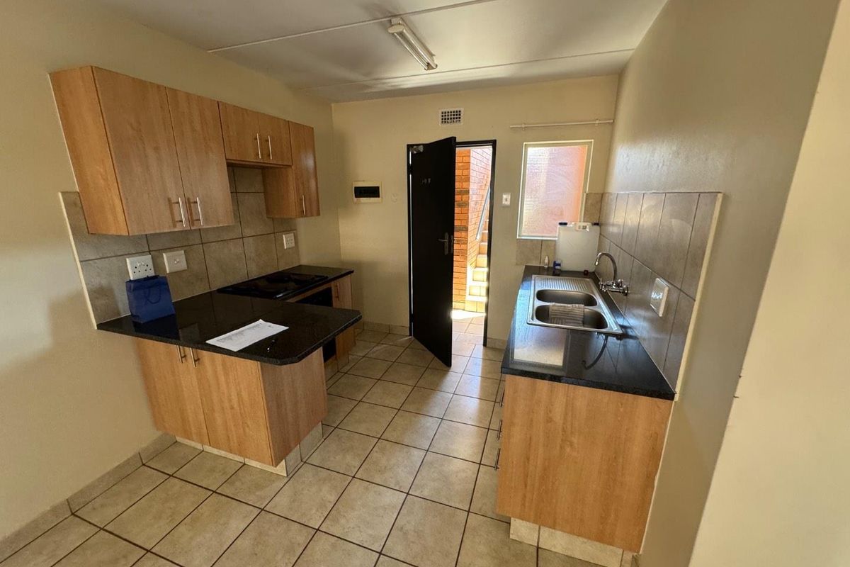 Property To Let in Boardwalk Heights, Pretoria - Photo 2
