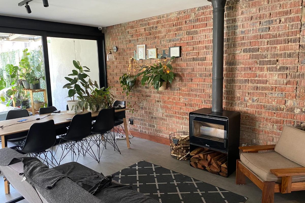 Gorgeous 3 bed, 2.5 bath duplex available for sale in Bryanston - Photo 5
