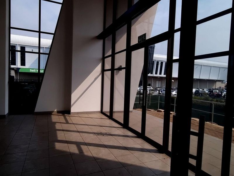 2 230m2 Louwlardia Centurion Warehouse To Let - Photo 5