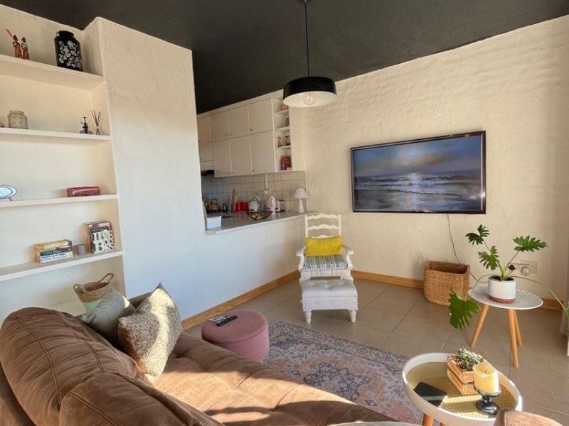 Fully Furnished Duplex with Stunning Views – Windhoek West for Rent ! N$ 20 000 pm - Photo 2