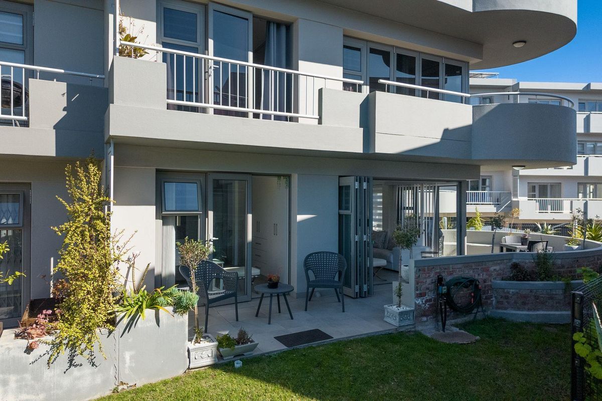 Luxurious Ground Floor Apartment in Aloe Ridge, Island View - Photo 2