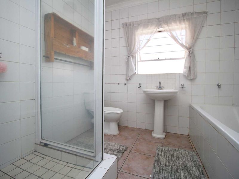 Secure, Spacious & Family-Ready – Your Forever Home Awaits! - Photo 3