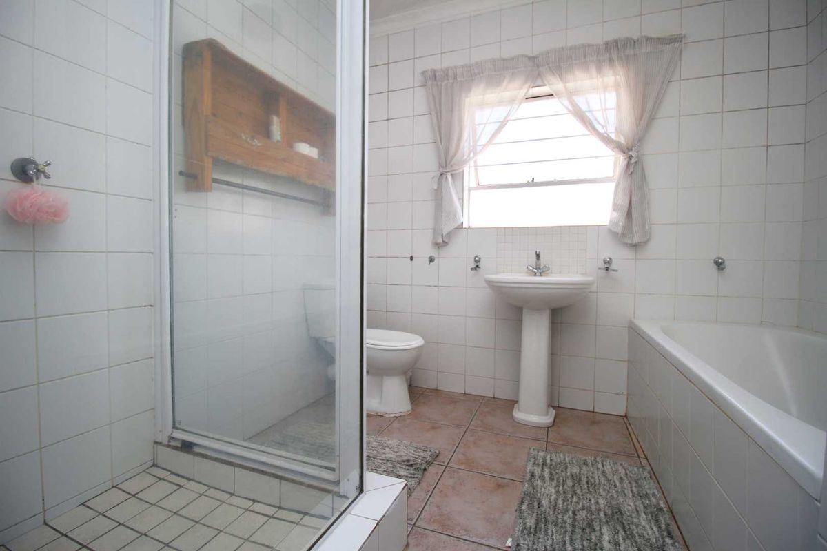 Secure, Spacious & Family-Ready – Your Forever Home Awaits! - Photo 3