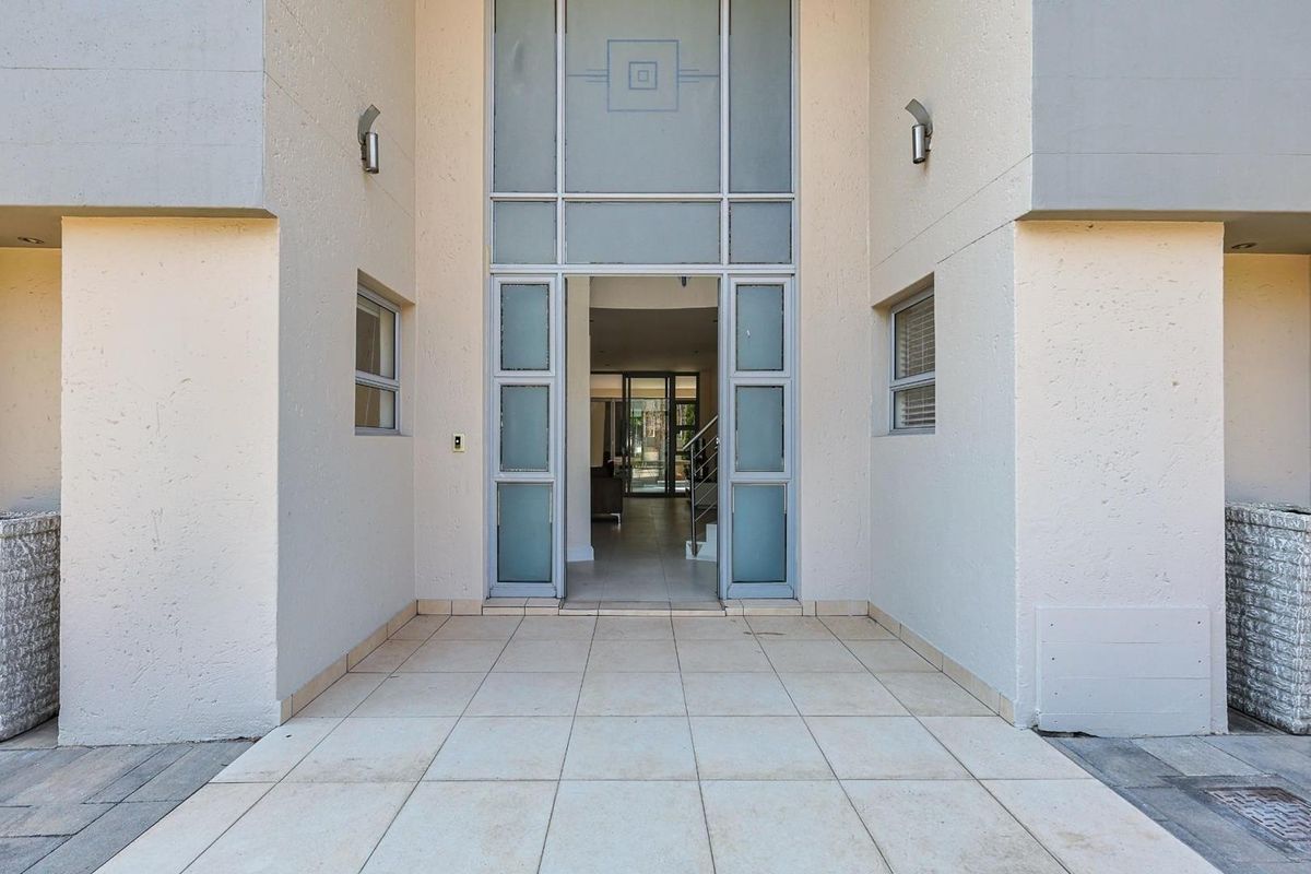 4 Bedroom For Rent - Photo 3