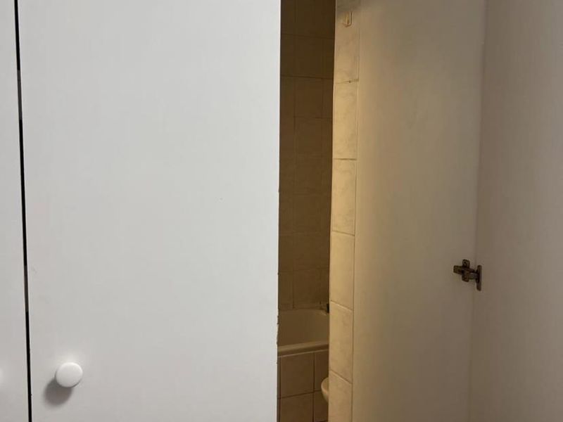 1 Bedroom Apartment / flat to rent in Senderwood - Photo 8