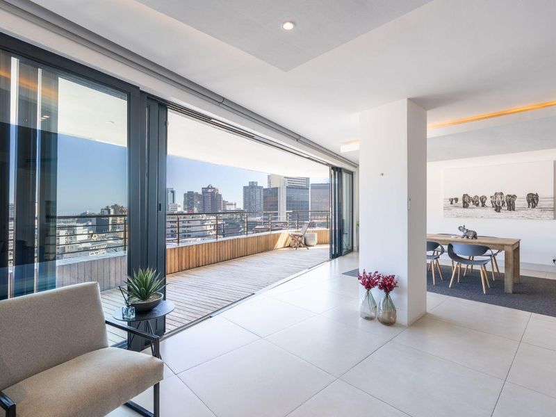 Luxury 3-Bedroom Penthouse | Panoramic Views - Photo 7