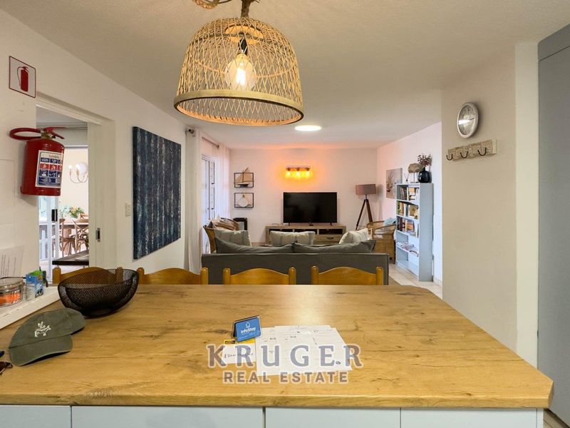 FOR SALE | Swakopmund – Central Apartment Living – AIR BNB READY - Photo 7