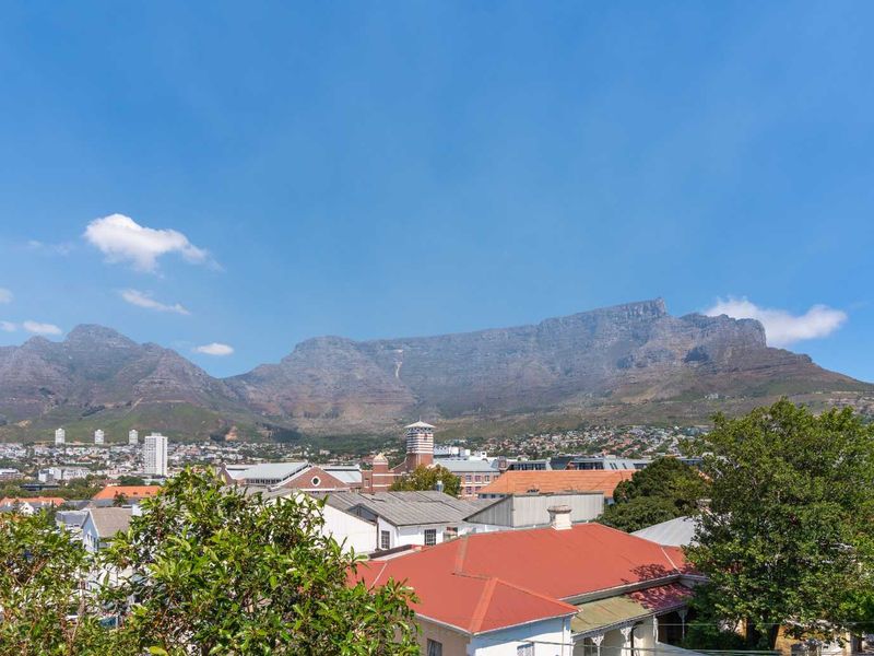 3 PRIME FLOORS TO LET IN GARDENS WITH PANORAMIC VIEWS - Photo 1