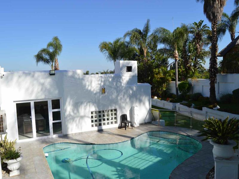 Stunning Furnished Home in Secure Estate with Breathtaking Sunset Views - Photo 9