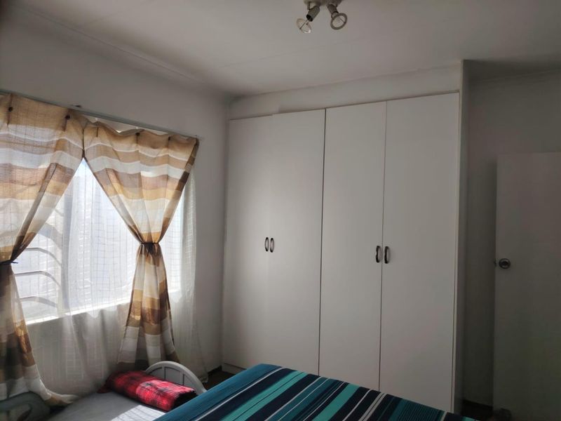 Townhouse - Photo 10