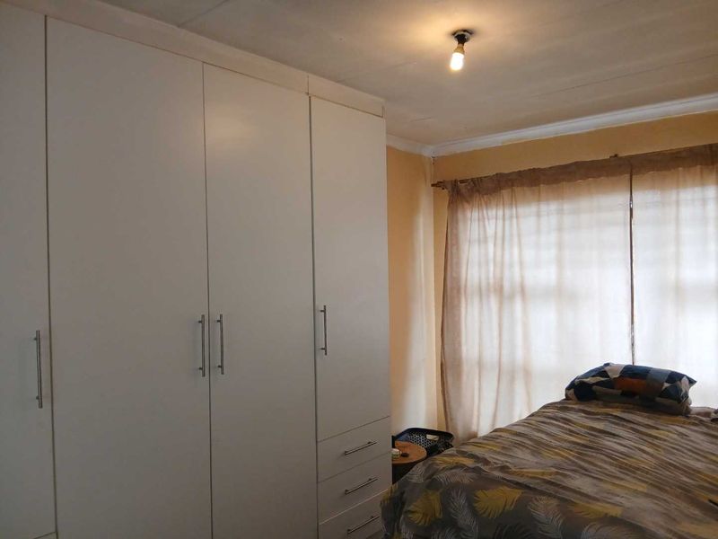 3 Bedroom House for sale - Photo 9