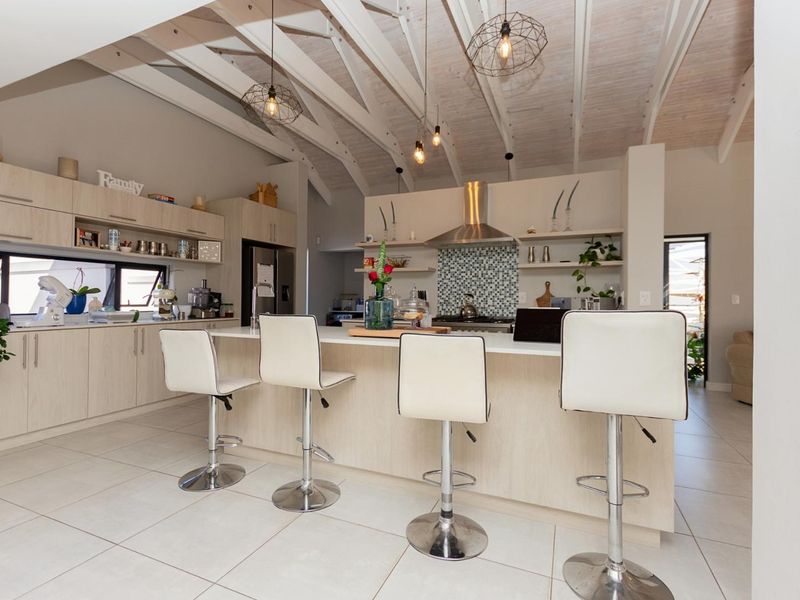 3-Bedroom House in Prestige Langebaan Country Estate - Photo 6