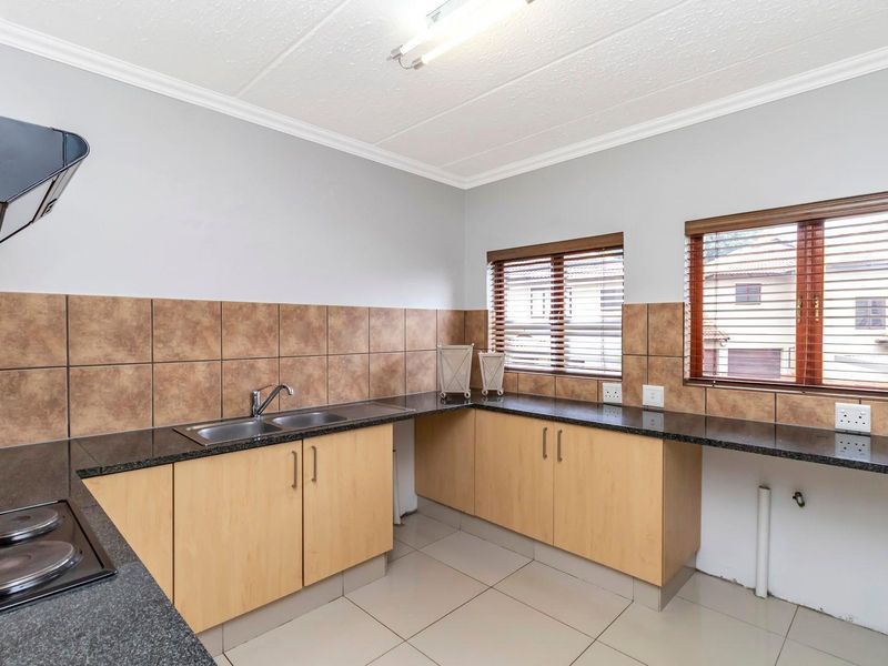 Lifestyle Living in Carlswald North Estate - Photo 4