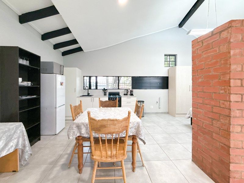 Fully Furnished Garden Studio Cottage to Rent - Photo 6