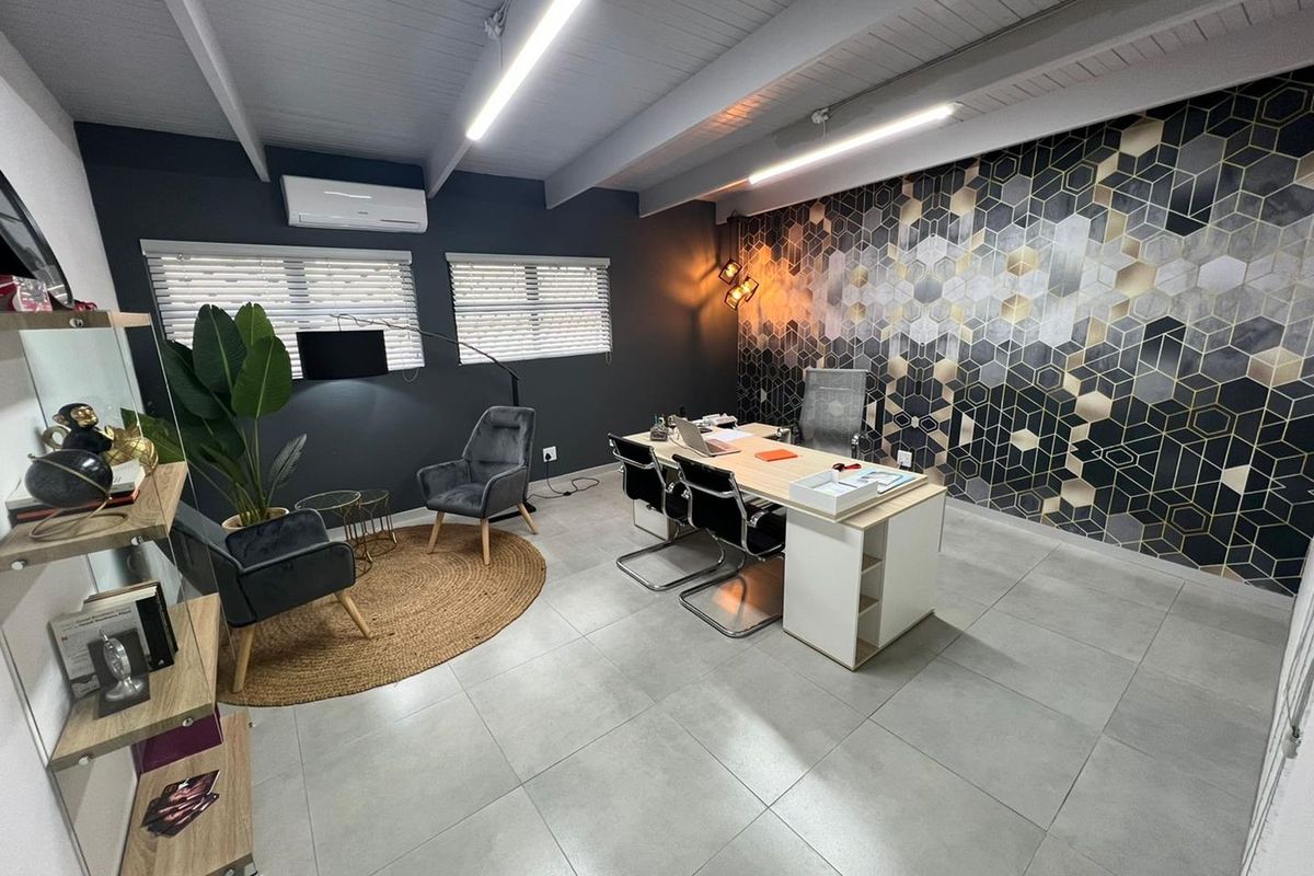 Furnished Private Office To Rent in Kloof Business District | From R10,500 per Month - Photo 5