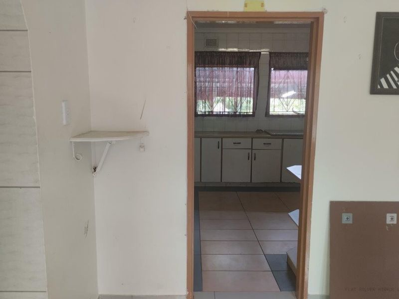 8 Bedroom Home for Large Family or Rental Investment - Photo 5