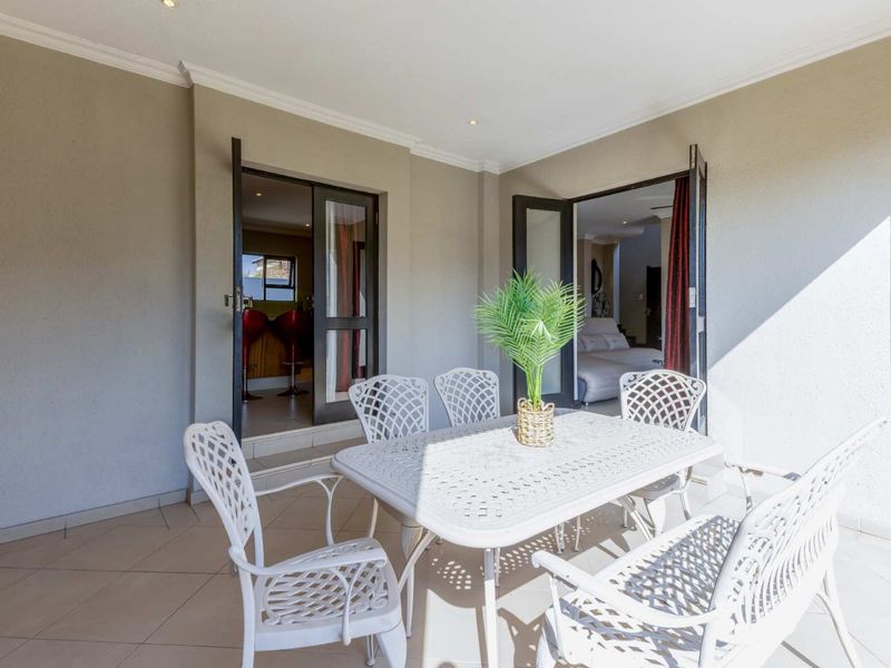 DELIGHTFUL DUPLEX LIVING IN THE HEART OF NORTHRIDING - Photo 7