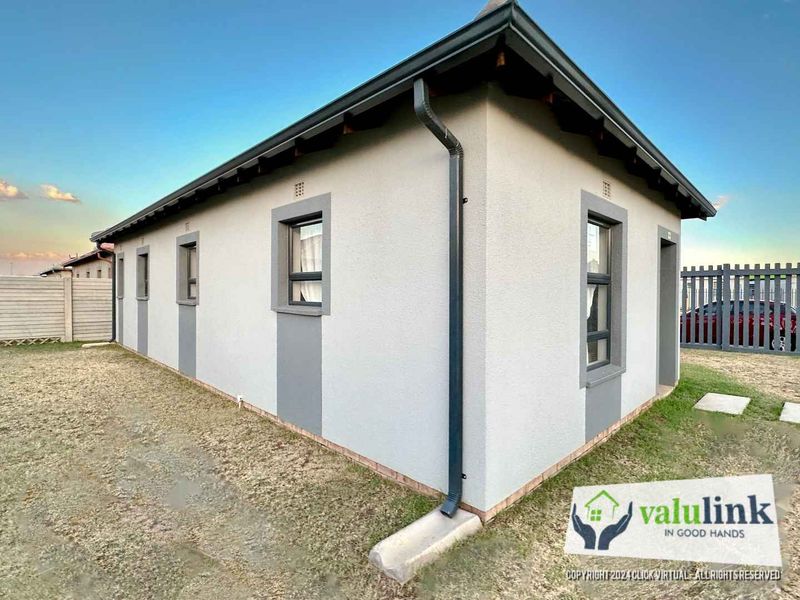 NEW MODDER R 820 600! 3 beds and 2 baths ! - Photo 4