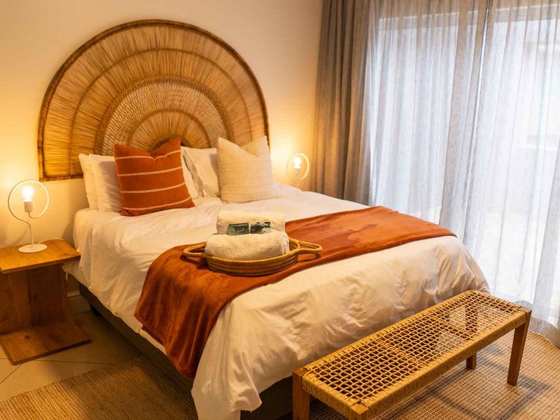 Beachfront Investment Opportunity – Fully Furnished & Airbnb-Ready - Photo 7