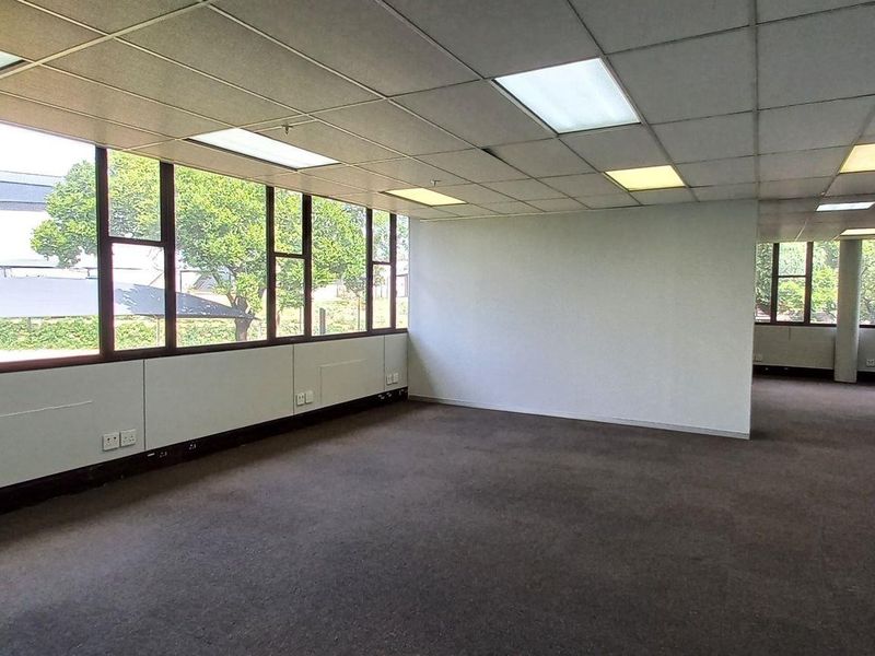 215m2 Isando Office To Let - Photo 9