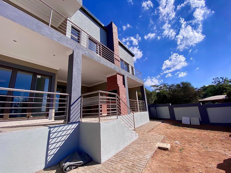 Epitome of luxury living. - Photo 2