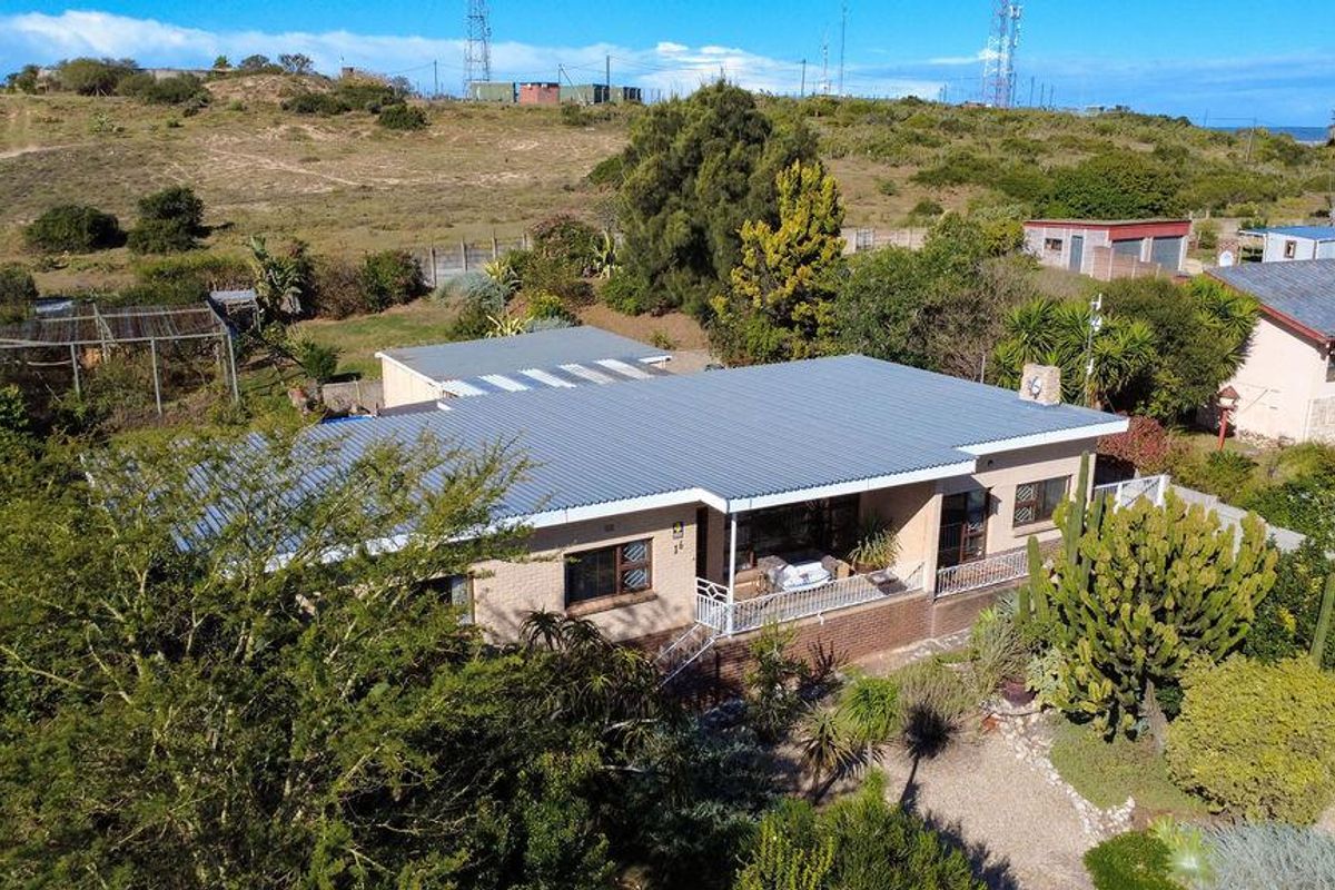 Stunning 3 bed 2 bath home for sale - Photo 2