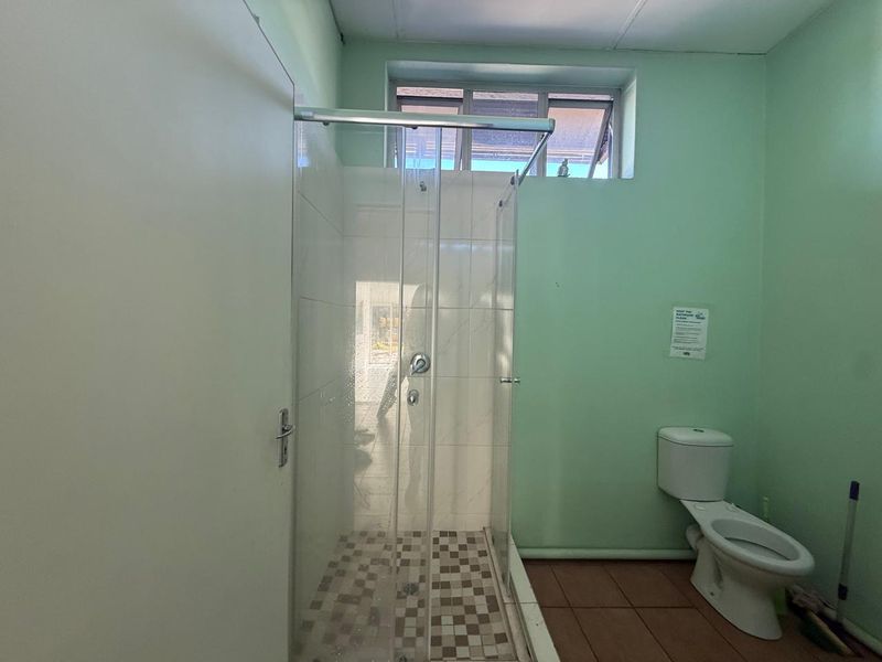 Retail Space to Let | Parkside Centre | 70m2 - Photo 10