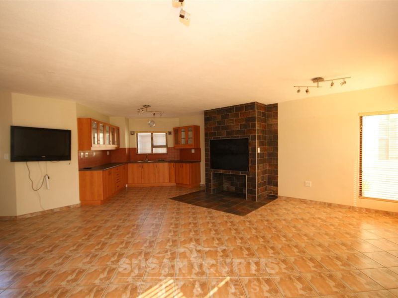 SPACIOUS HOLIDAY HOME WITH SEMI SEA VIEW - Photo 4