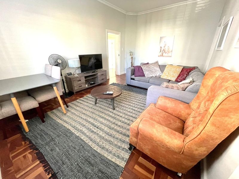 2 Bedroom Furnished - Bantry Bay - Photo 3