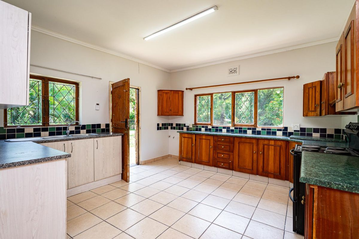 CHARMING STONE COTTAGE IN PRIME WATERFALL 1 WITH POOL! - Photo 4