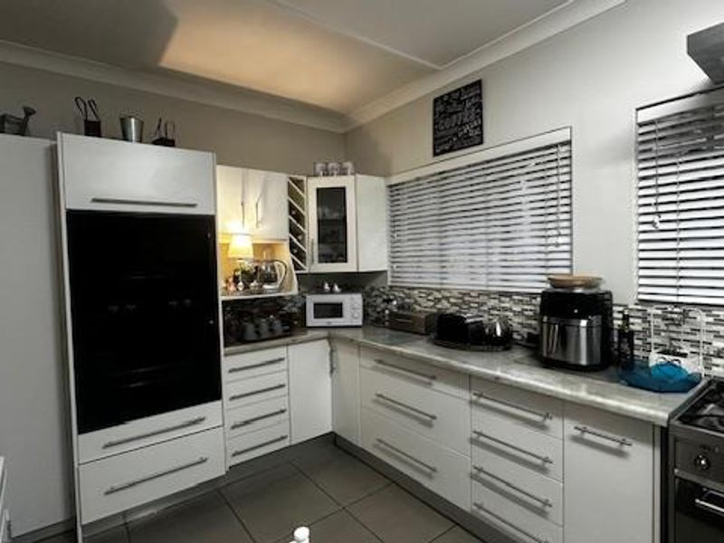 Exclusive Sole Mandate To An Icon of Elegance in Waverley - Photo 5