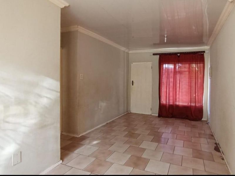 3 Bedroom House for Sale in Mabopane - Photo 4