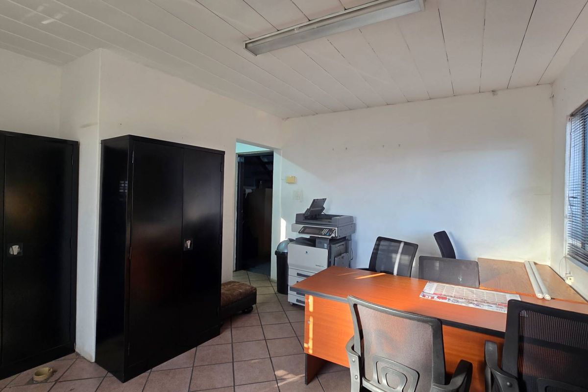 Industrial Workshop with Offices, Mezzanine Storage & Excellent Access - Photo 3