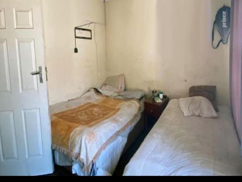 Large family home - Photo 10