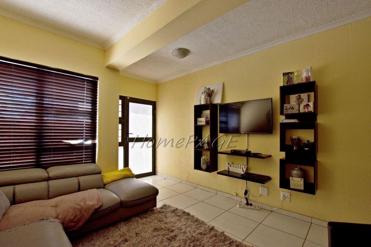 Central, Walvis Bay:  Townhouse in Villa Grande is for Sale - Photo 4