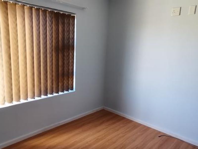 Stylish 3-Bed Townhouse in Cosmos Villas - Available 15 April 2026! - Photo 6