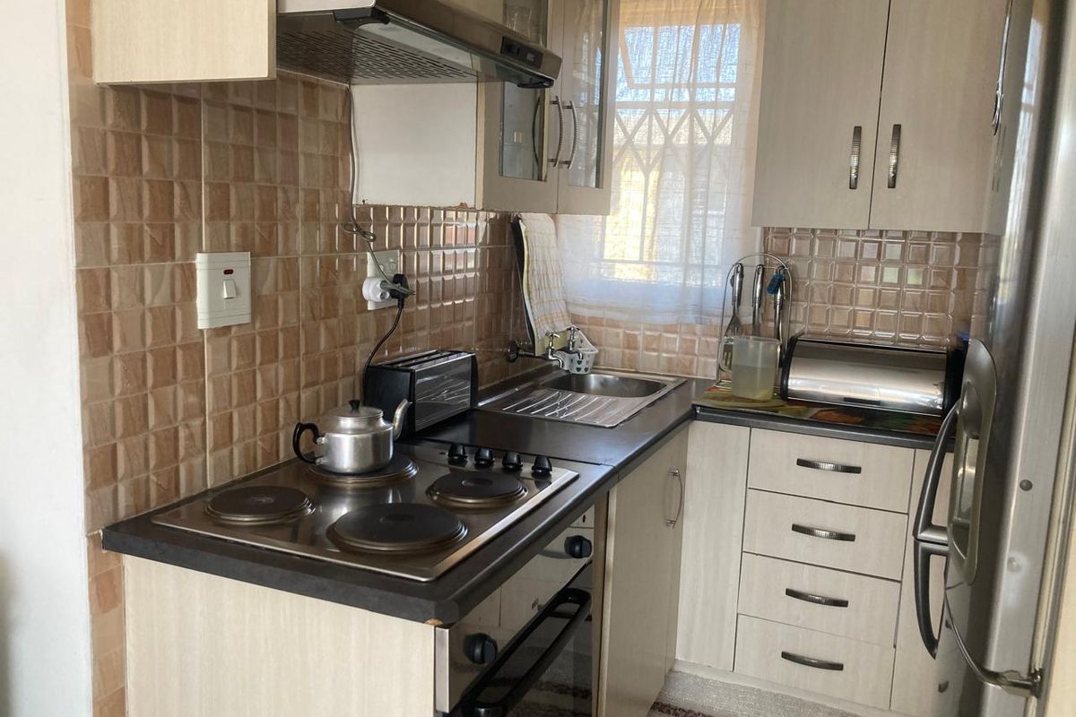 2 Bedroom Apartment / Flat for Sale in Fleurhof. - Photo 2