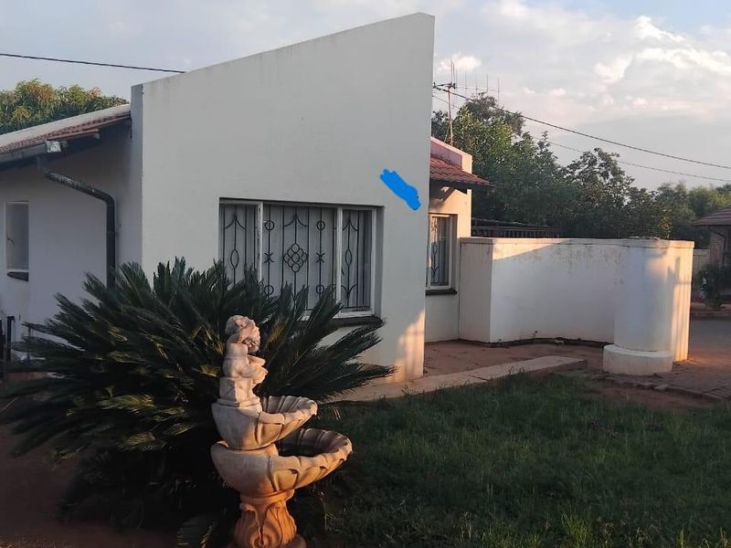 2 Bedroom House For Sale in Odinburg Gardens - Photo 3