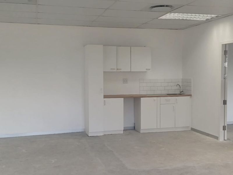 Iconic Premuim building office to let - Photo 2