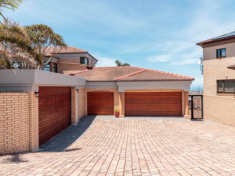 Lovemore Heights – 6 Bedroom Multi family home with flatlet - Photo 3