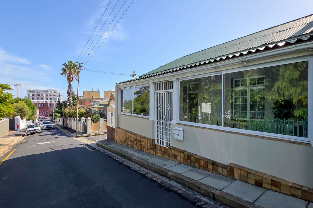 Character home in the heart of Sea Point - Photo 3