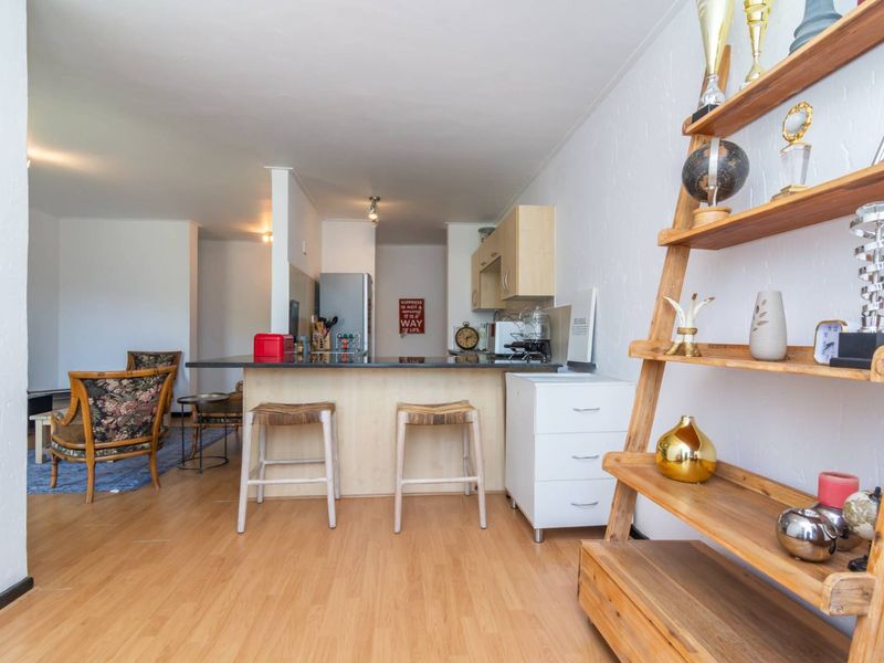 Elegant estate living- secure, scenic, and stylish - Photo 9