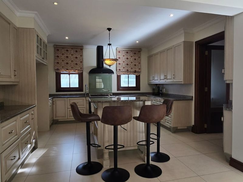Timeless 4 Bedroom Home with Luxury Estate Living - Photo 3