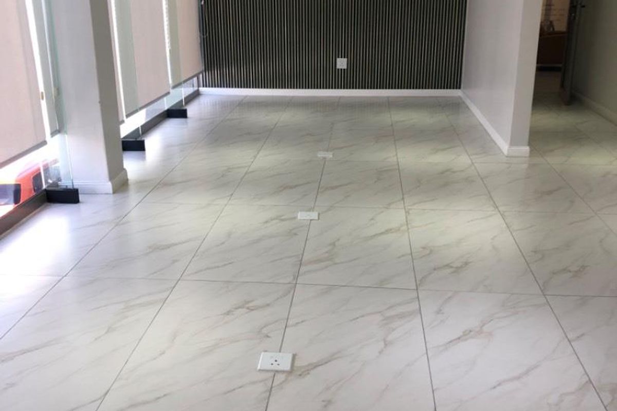 Medical Centre suite to rent - Photo 2