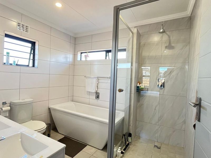 A modern Home Is Lion Pride Estate Awaits You - Photo 7