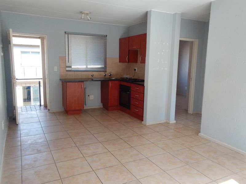 Apartment Flat for Sale in Boksburg, Klippoortjie, East Rand - Photo 3